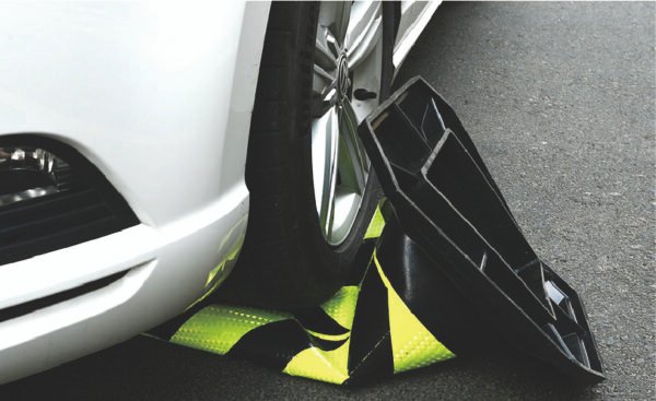 70cm PE square traffic cone - Image 4