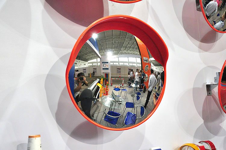 Convex Mirror